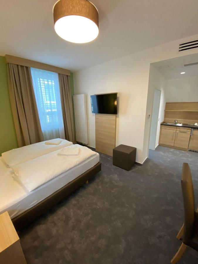 Hotel-An-Den-Planken MHG Exterior foto